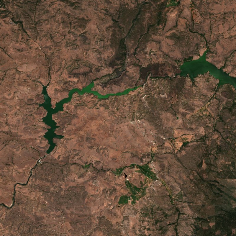 The Klamath river in August 2022: two long reservoirs.